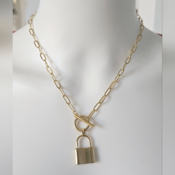 Luxury Style 18K gold plated Stainless steel "Lock" necklace, Intensity - Picture 5 of 7